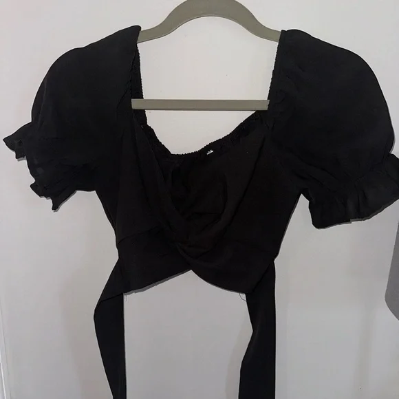 Elegant Black Women's Top - Picture 1 of 3